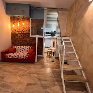 da-marieddu2-lovely-accommodation-in-catania-city.catania-hotels.net/
