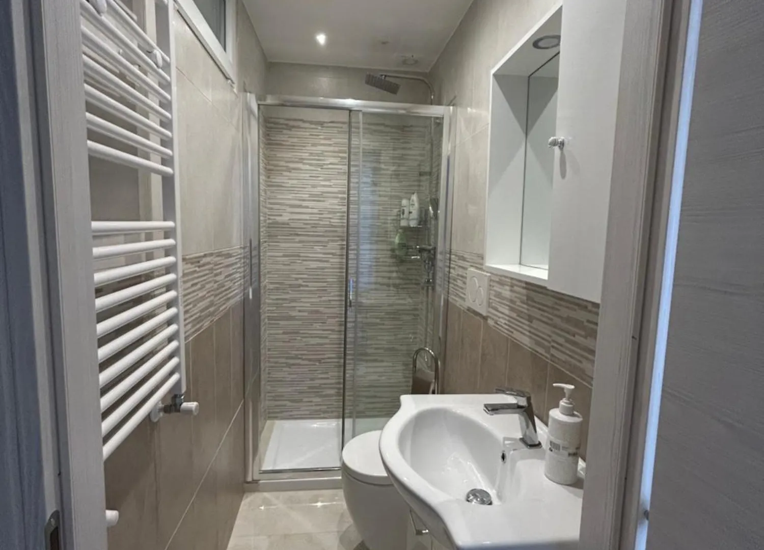Homestay Claire House Apartment Rome